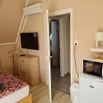 Crystal Es Susanne Panzio Bed & Breakfast