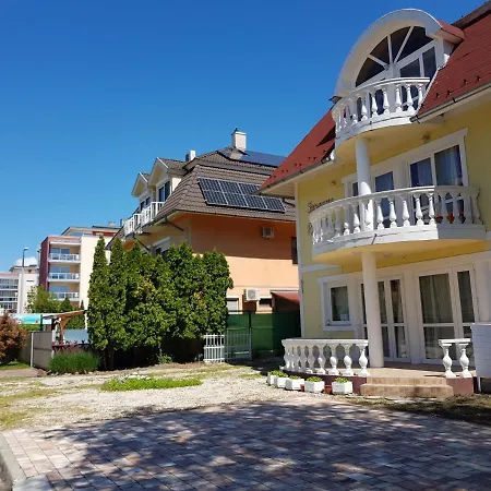 Bed & Breakfast Crystal Es Susanne Panzio 4*