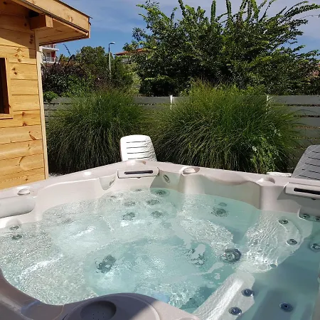 B&B Crystal Es Susanne Panzio 4*