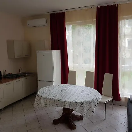 Crystal Es Susanne Panzio Bed and Breakfast 4*