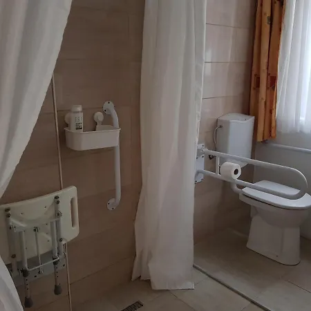 Crystal Es Susanne Panzio