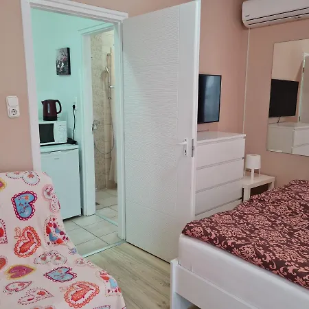 Crystal Es Susanne Panzio Bed and Breakfast