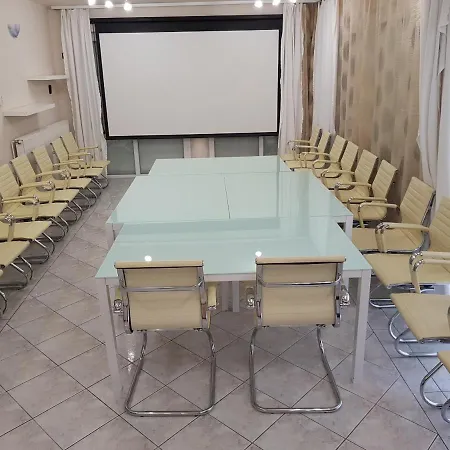 Crystal Es Susanne Panzio Шиофок