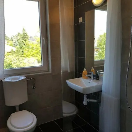 Crystal Es Susanne Panzio Bed & Breakfast