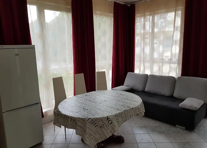 Crystal Es Susanne Panzio B&B