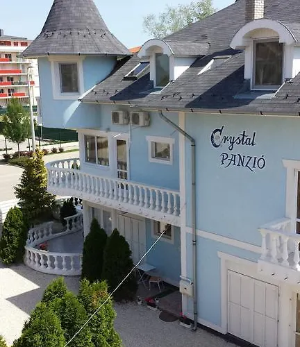 Crystal Es Susanne Panzio 시오포크
