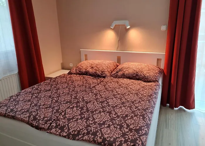 B&B Crystal Es Susanne Panzio 4*