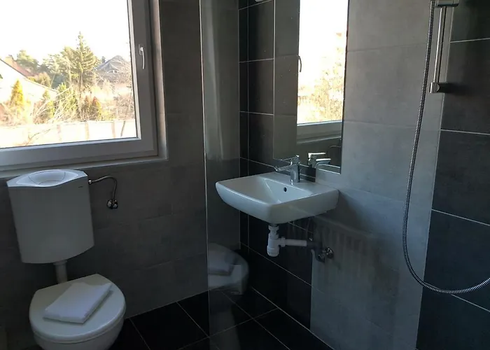 Crystal Es Susanne Panzio 4* Siófok
